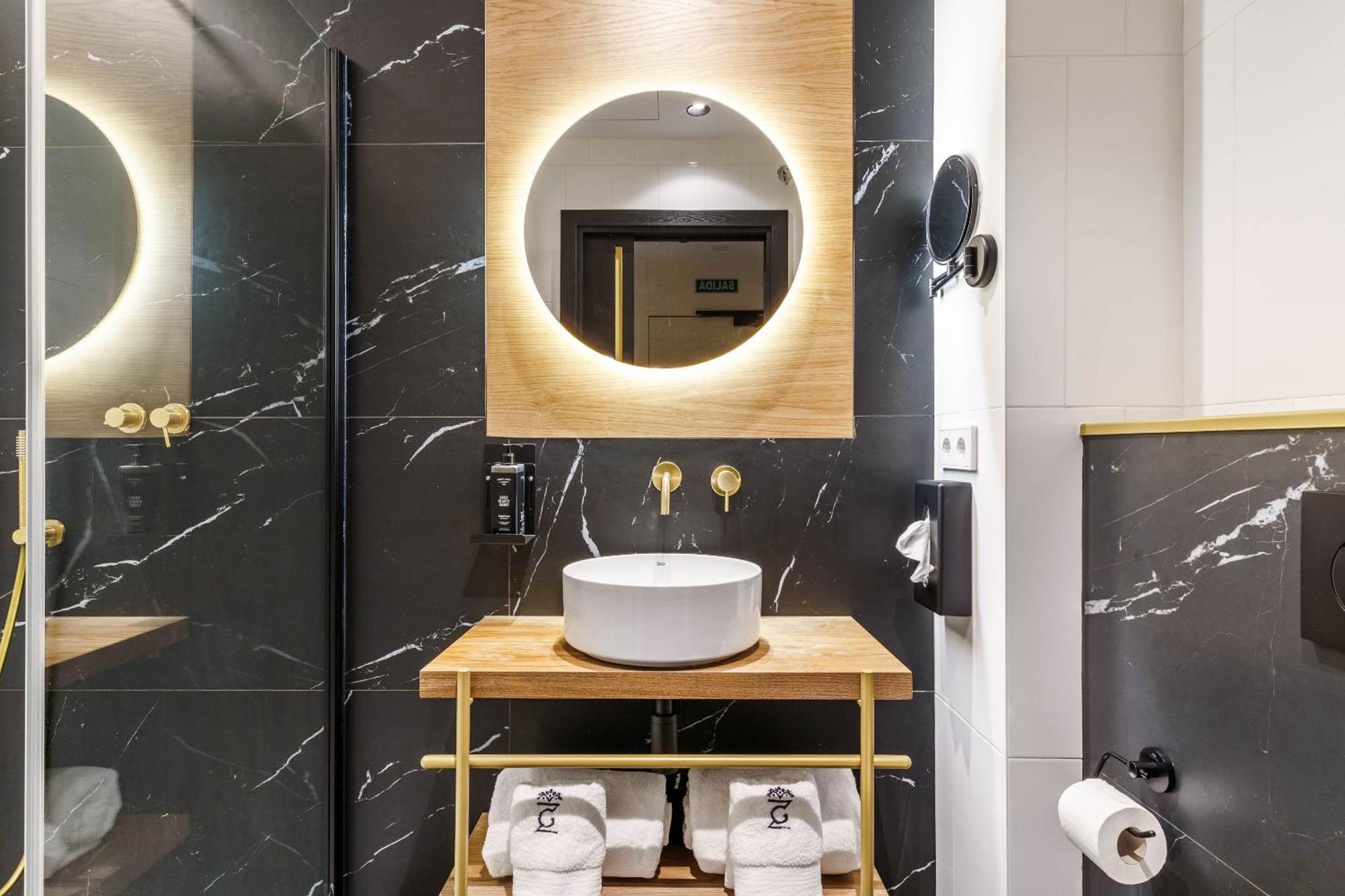 Limehome San Sebastian Zubieta Kalea Ngoại thất bức ảnh